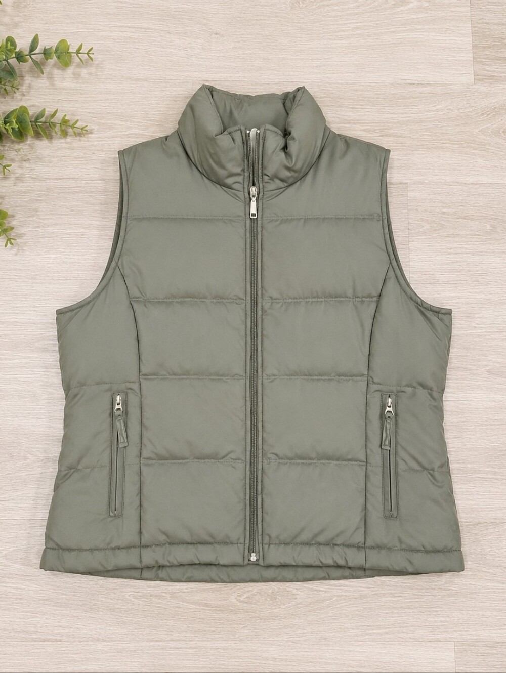 Maurices Women’s XL Olive Green Quilted Puffer Vest Lightweight Zip Front